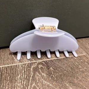 Emi Jay x Summer Fridays limited edition blue big effing clip